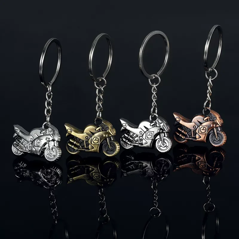 Ključnih Verige Retro Motocikli Obliko Avto Ključ Imetnika Kovinski Vrečko Čar Pribor 3D Obrti Keychain Muilt Barve Avto Dodatki